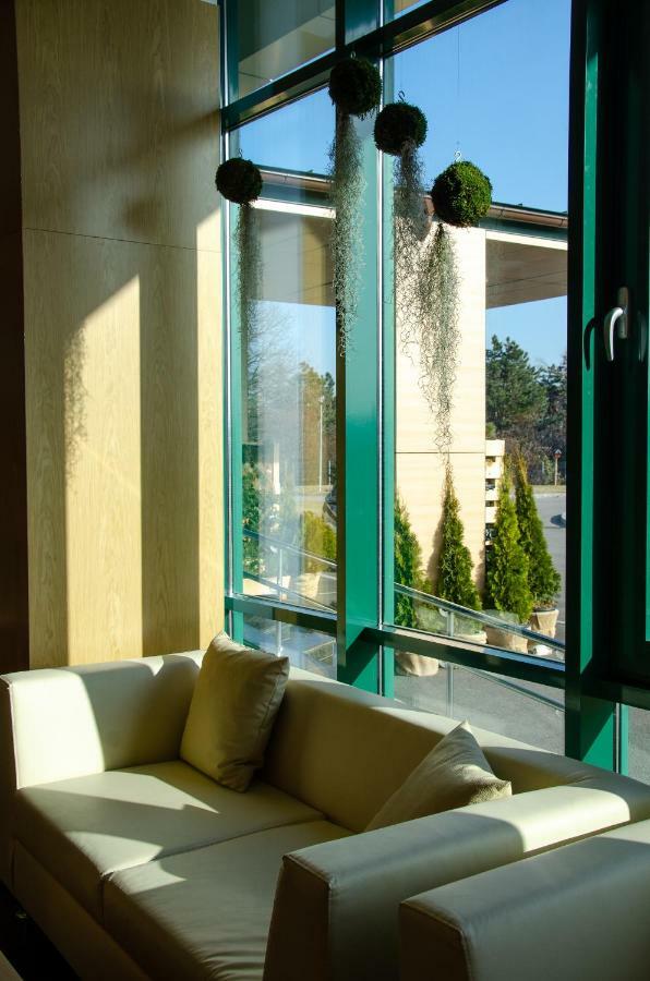 Complex Silva Hotell Bukarest Exteriör bild